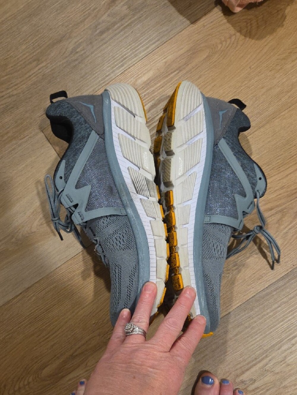 Hoka One One Gaviota 2 Light Gray Mesh Running Sneakers with Yellow Logo - Picture 4 of 8
